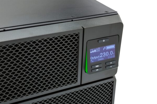 UPS APC, „Smart-UPS SRT”, Online cu sinusoida pura, rack, 10000VA/10000W, AVR, IEC x 10, 1 x baterie APCRBC140, display LCD, back-up 11 – 20 min., „SRT10KRMXLI” (timbru verde 40 lei)